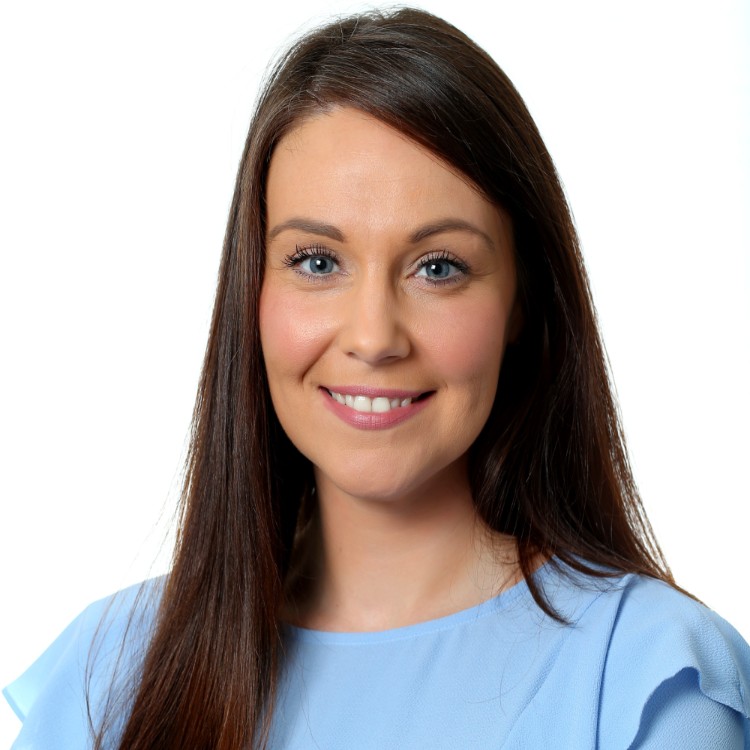 featued article author